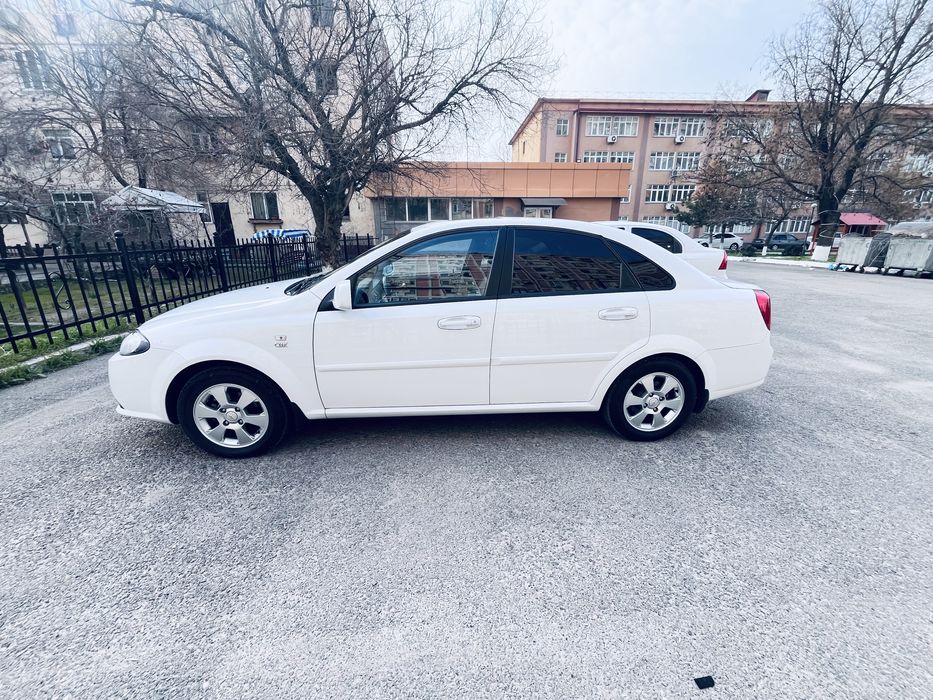 Lacetti L Style AT full 2022 йил сентябрь  Холати аъло.