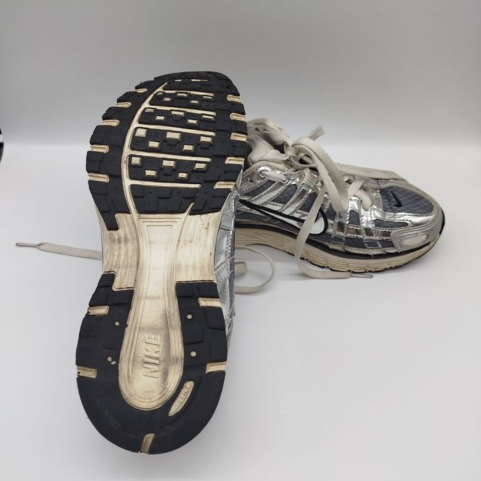 Женские кроссовки 40 размер