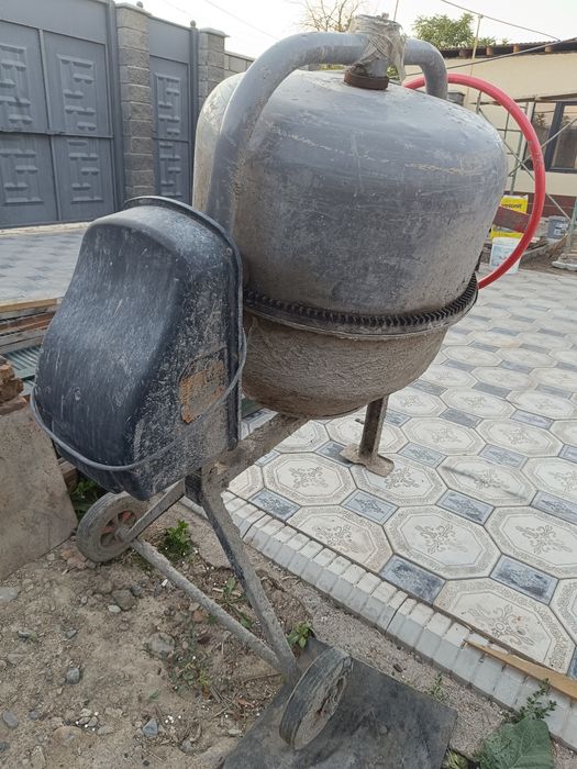 Бетономешалка бу