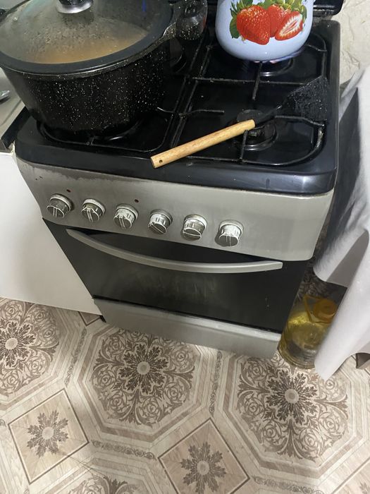 Продам кухоный газ!