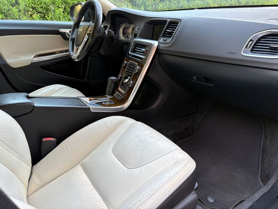 VOLVO S60 2012 Diesel Automat
