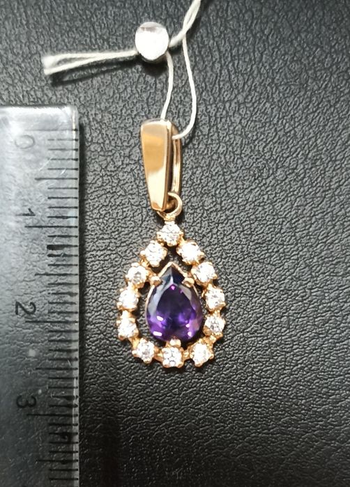 Золотой подвес с аметистом
