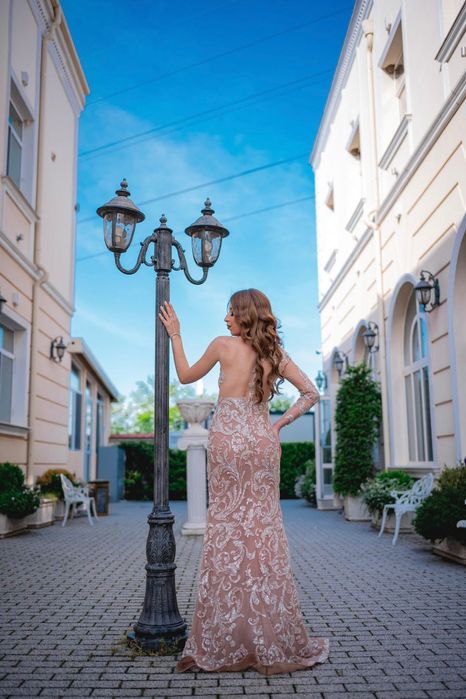 Абитуриентска рокля