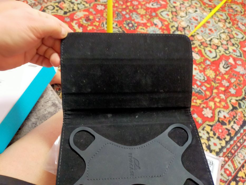 Планшет.  Брали ребенку