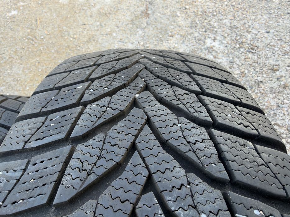 4бр. ЗИМНИ Гуми С Борд 235/65R/17 -NEXEN- DOT:3422- 7.5мм.+4.6мм.