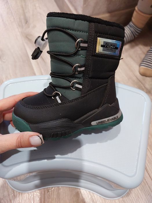 Продам зимние детские сапоги