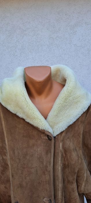 Haină piele întoarsă