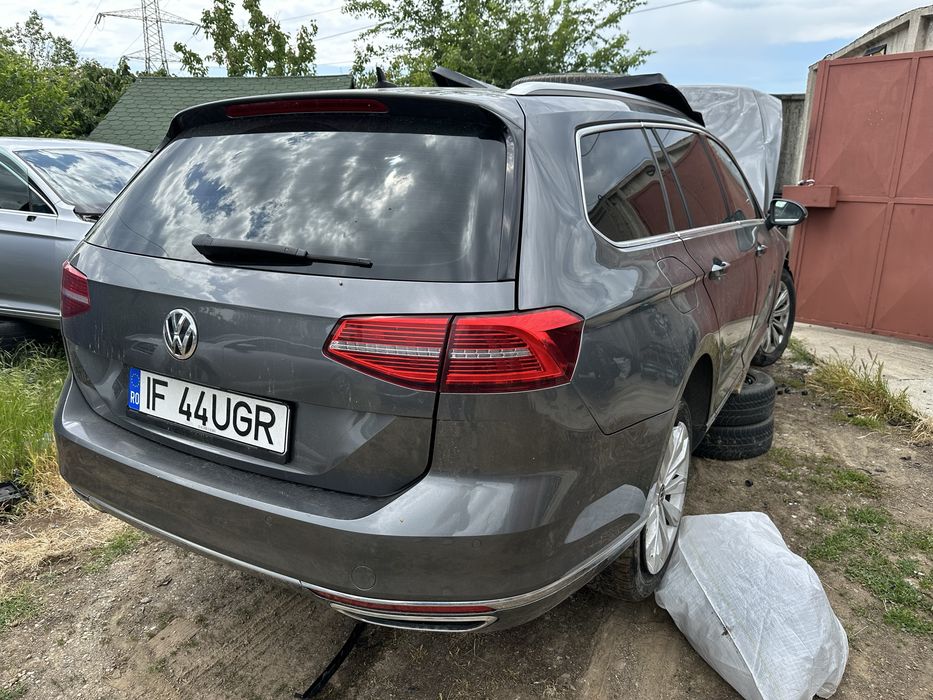 Volan cu comenzi piele Vw Passat B8 Golf 7 Polo 6R skoda octavia 3 superb 3 fabia complet cu airbag sofer padele 3 spite