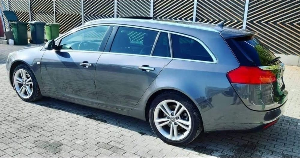 Insignia Sports Tourer Wagon