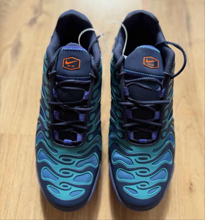 Nike Air Max Plus Drift “Midnight Navy / Total Orange”