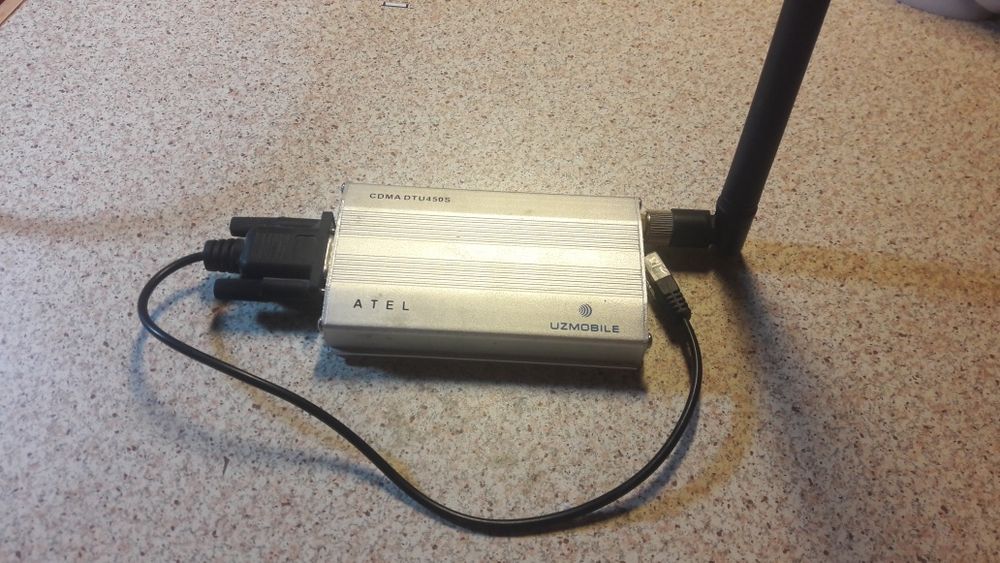 Модем Узонлайн и зарядник