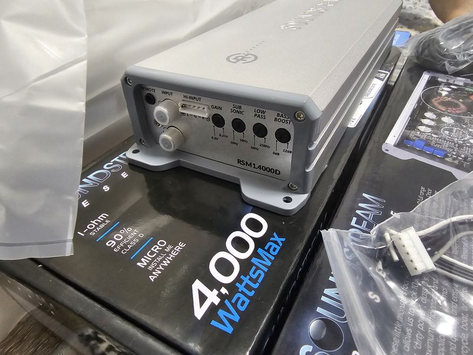 Statie amplificator auto 1200w Soundstream