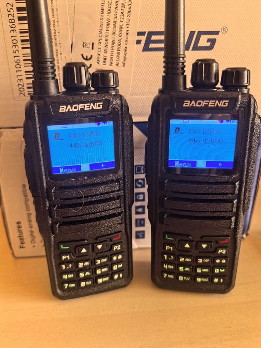 Vand o pereche de statii de emisie-receptie Baofeng DMR-1701 noi