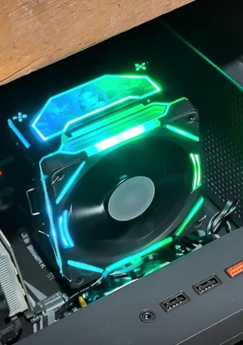 Новый кулер в упаковке