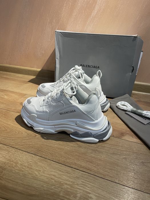 Balenciaga triple S 42