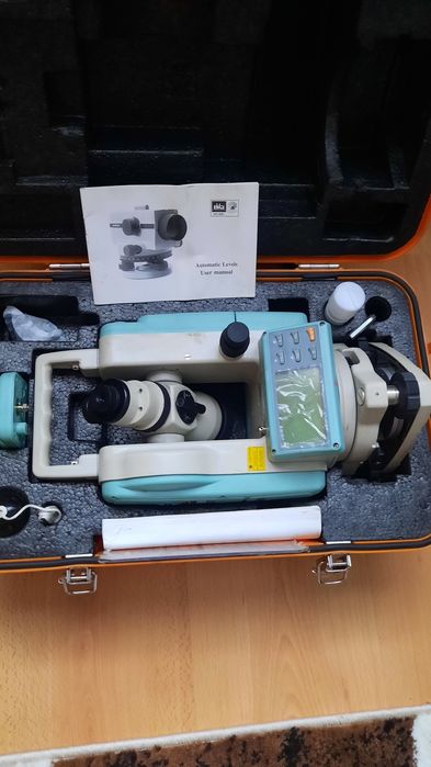 Теодолит Геокурс.