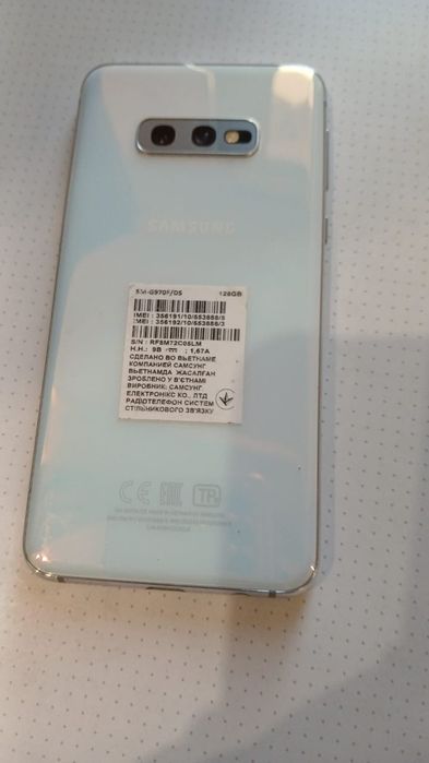 Samsung S10E память 128gb