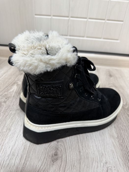 Утепленные зимние ботинки(38 размер)