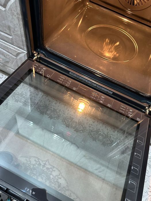 Фурна за вграждане AEG