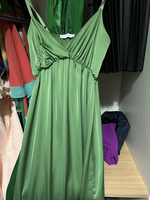 Платья, туфли, Guess, Rinascimento…