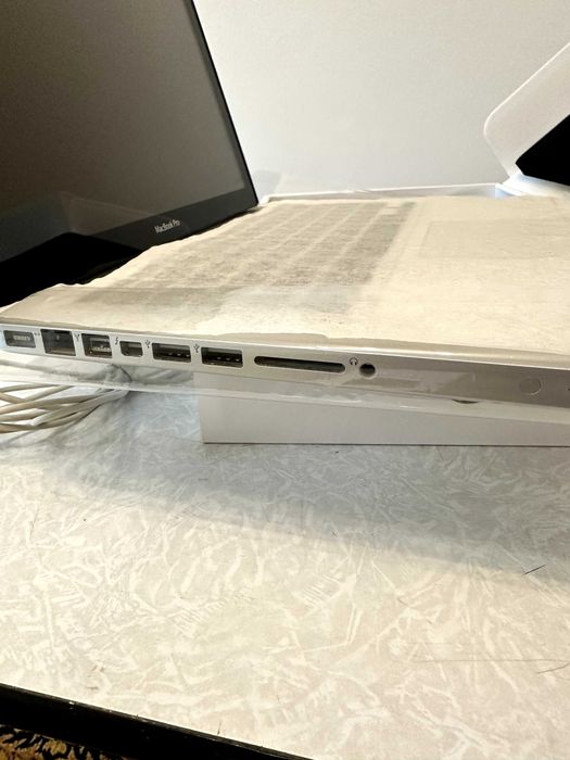 MacBook Pro для ценителей ретро б/у, подтормаживает