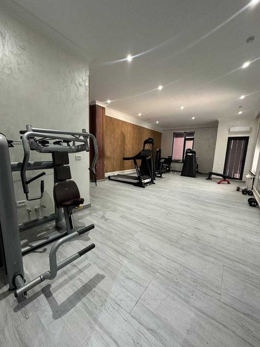 High Town Mall yonida (100m) – zamonaviy Co-living/Hostel Yunusobodda