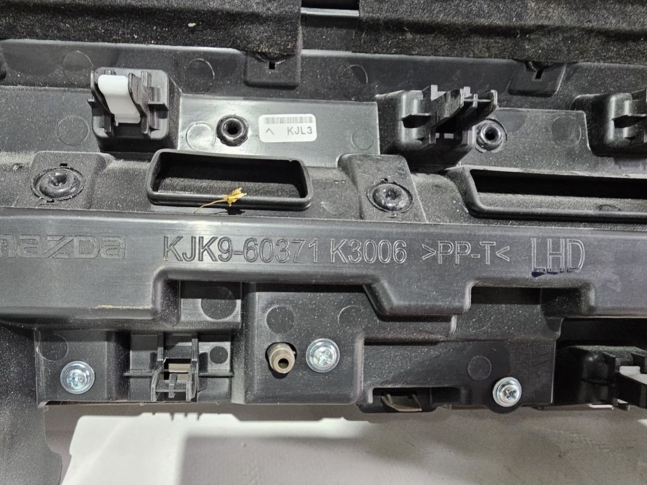 Consola centrala bord Mazda CX5 CX 5 dupa 2021 cod KJK9-60371-K3006