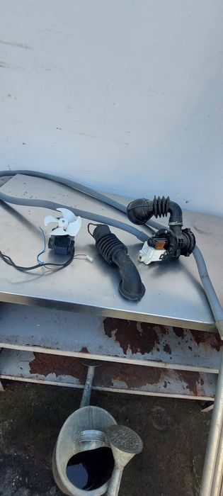 Продам двигатель для стиральной машины Ariston