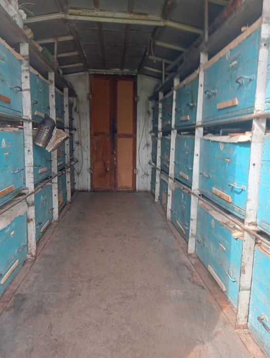 Продаетая прицеп