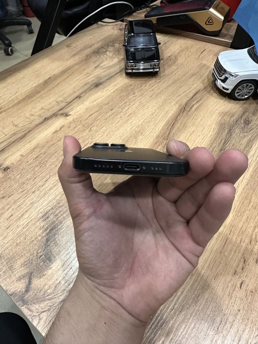 Продам iphone 16 pro 256gb