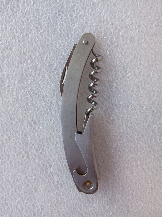 Джобно ножче с тирбушон