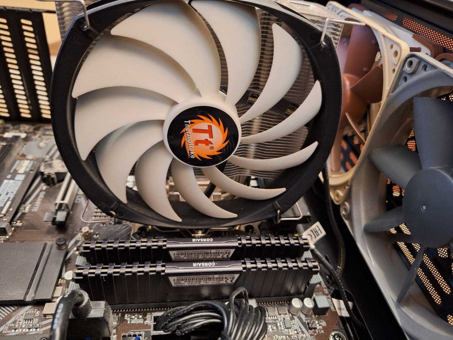 Kit Intel I7 + Placa baza Gigabyte + Memorii Corsair 32GB