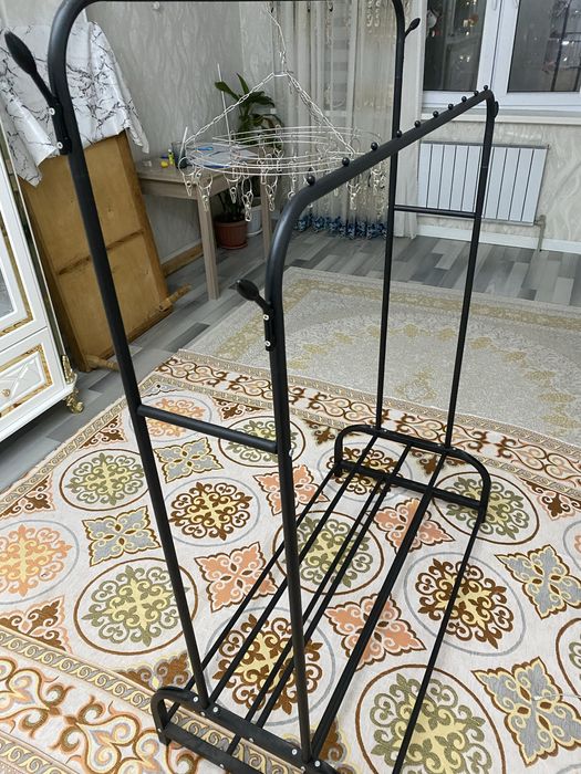 Вешалка напольная металл, черный