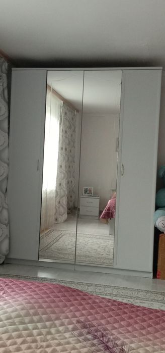 Продам спальный гарнитур и диван. По вопросам обращаться по тел.