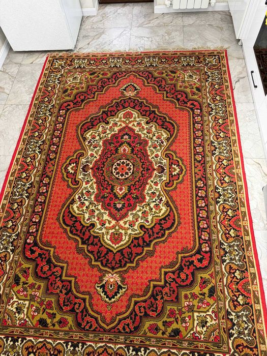 Gilam , razmer 3x2 ,2 ta