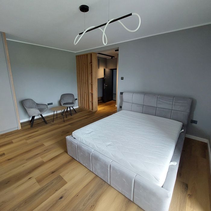 Inchiriez apartament