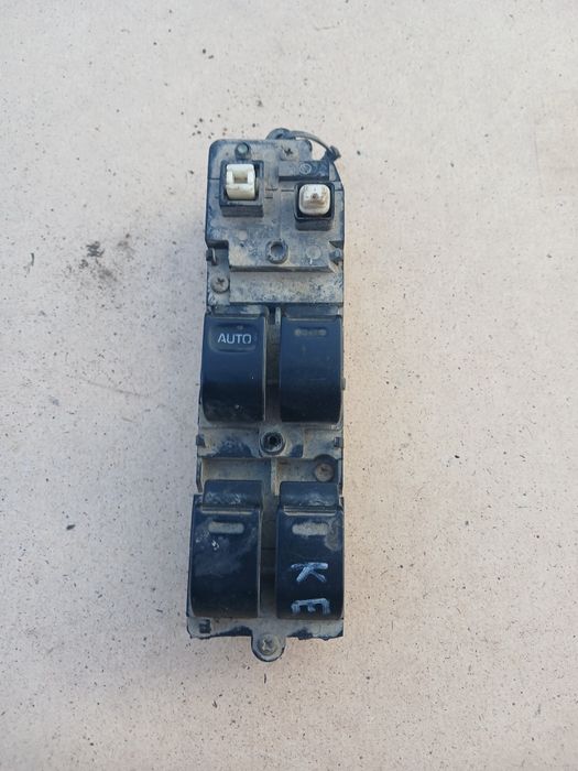 Кнопки стеклоподьемников Тоета Карина Е