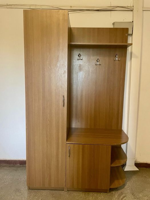 Cuier hol complet cu dulap, pantofar și rafturi