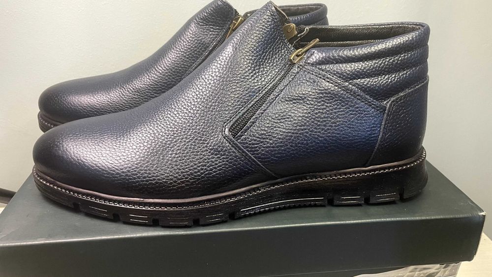 Мъжки сини зимни ботуши Ducavelli от естествена кожа.
