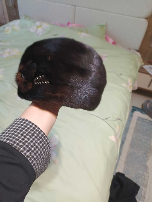 Шапка норковая почти новая