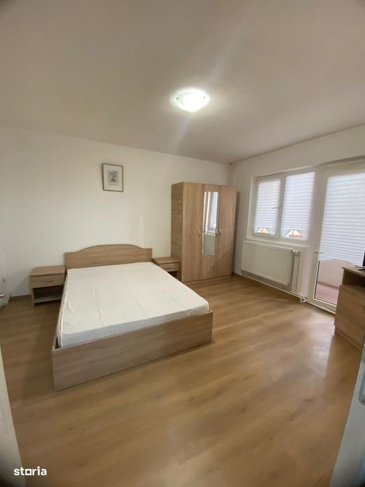 Garsoniera la etajul 3 RENOVATA, mobilata si utilata zona NORD