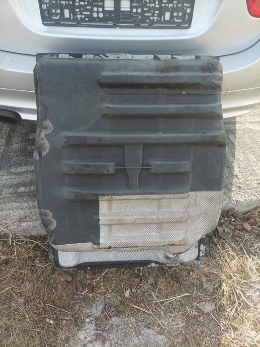Suport locaș oală roată de rezervă Volkswagen Passat B6 break berlină