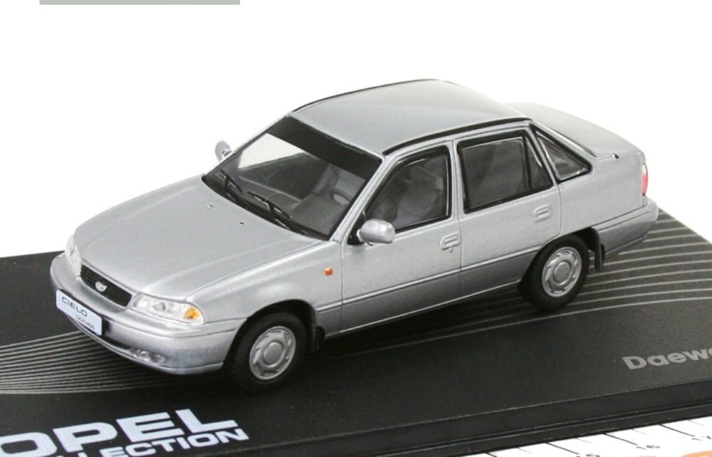Модель масштаб 1:43 Daewoo nexia 1
