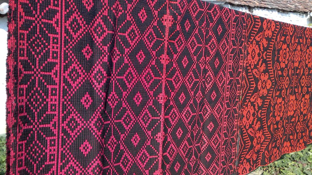 Macat lana tesut la razboi