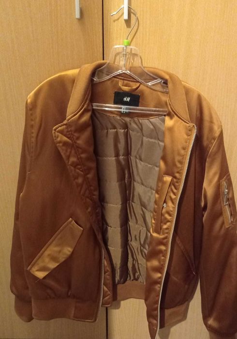 Geacă tip bomber H&M – maro caramel