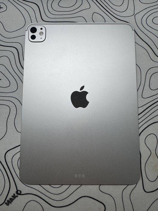 iPad Pro M5 11' + Magic Folio Case