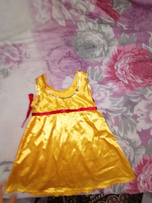 Ұлттық киiмдер қыз балаға