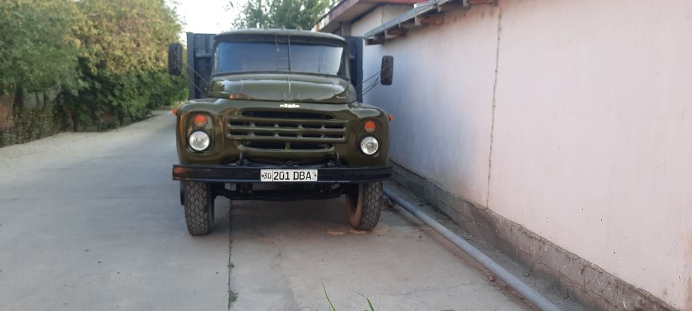 Заватской  Селхоз  Зил  самсвал  130  сотилади