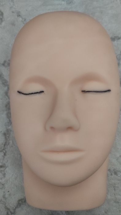 Тренировъчна глава и материали за миглопластика