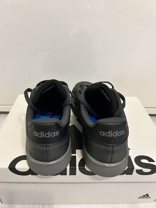 Adidași pentru băieți marimea 36